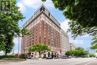 Building Photo - 112 King St E