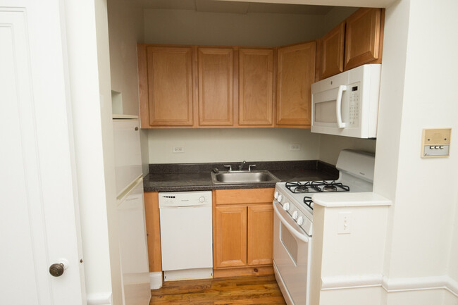 Building Photo - 4545 N Beacon St