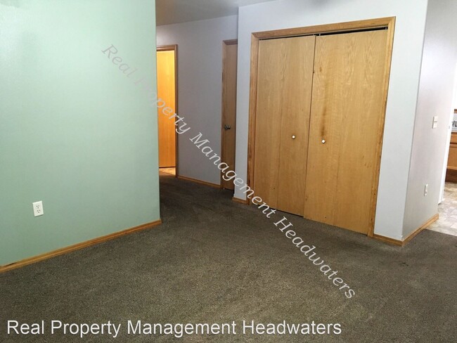 Building Photo - 3838 Tulip St