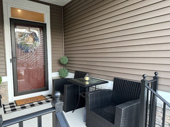 Foto del edificio - Like New 2018 Built First Floor 3 Bed/2 Ba...