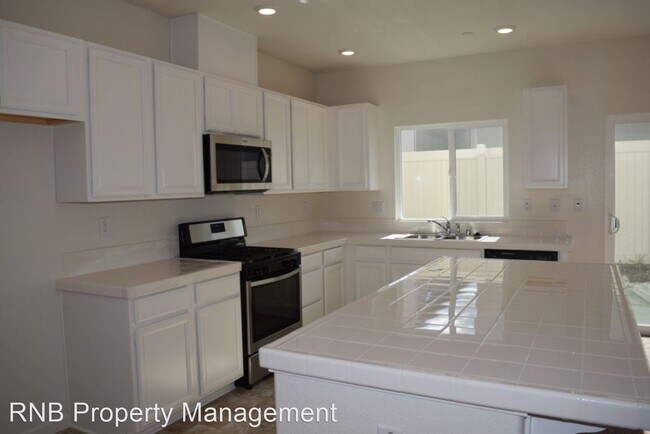Building Photo - 3 br, 2.5 bath House - 3725 Roseparke Way