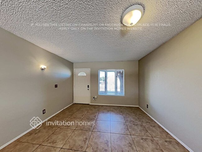 Building Photo - 3141 W Danbury Dr