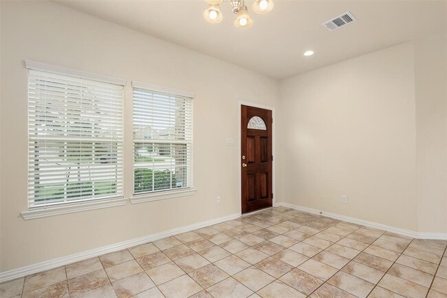 Building Photo - 2114 Sand Ridge Dr
