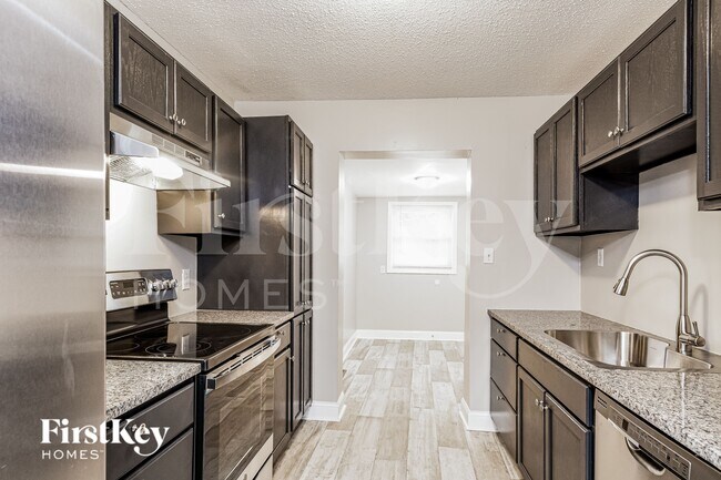 Building Photo - 1104 Raynor St