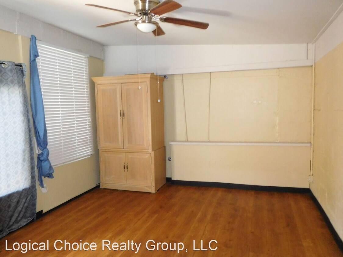Building Photo - 355 Royal Palm Park Rd