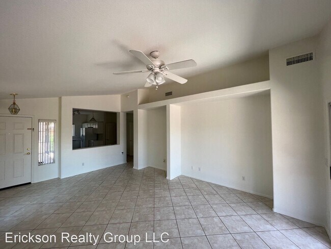 Building Photo - 3 br, 2 bath House - 9807 E. Kiva Ave