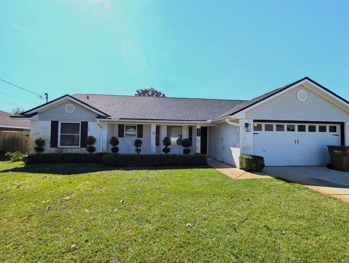Primary Photo - 8233 Hartington Dr
