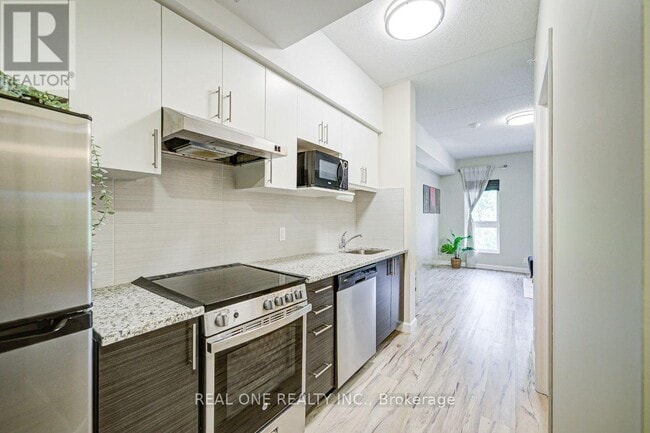 Building Photo - 77 Leland St