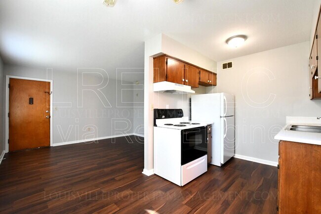 Building Photo - 1705 Valley Forge Way