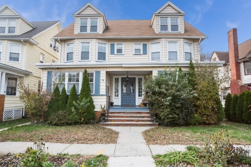 Primary Photo - 66 Essex Ave