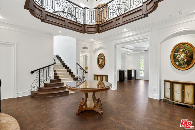 Foto del edificio - 520 N Palm Dr