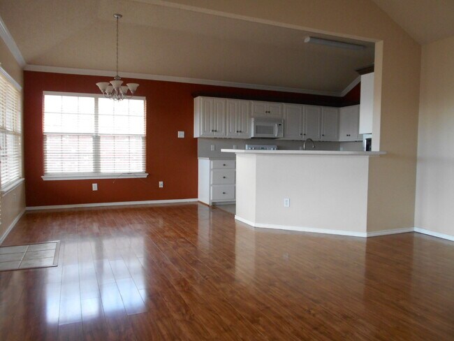 Foto del edificio - Beautiful 3-Bedroom Home with Fireplace in Frenship Area!