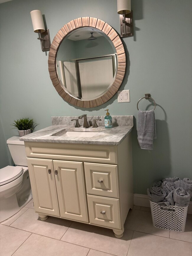 Foto del edificio - 10 Roosevelt Rd