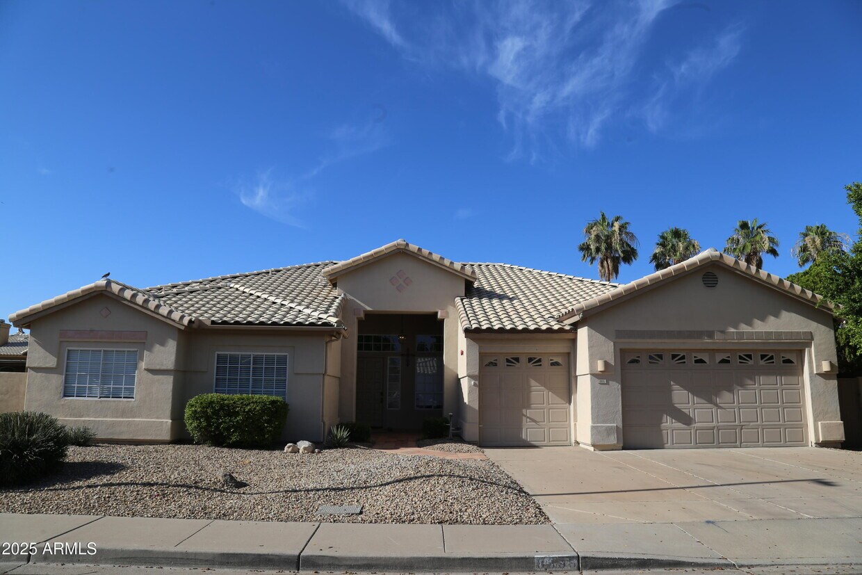 Foto principal - 8895 E Wood Dr