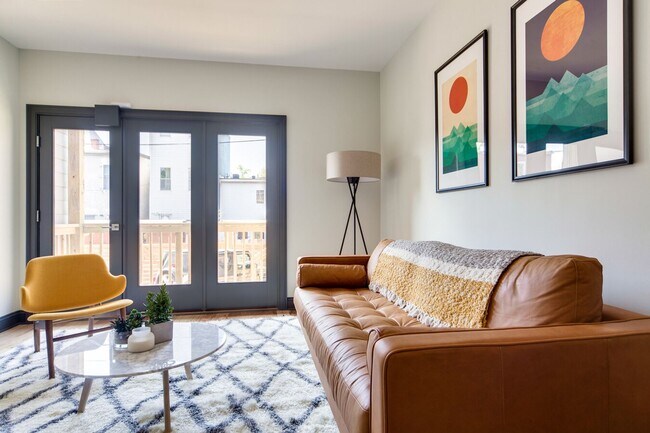 Foto del edificio - 410-412 Richardson PL NW