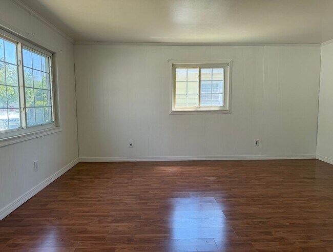 Foto del edificio - 4810 Campbell St