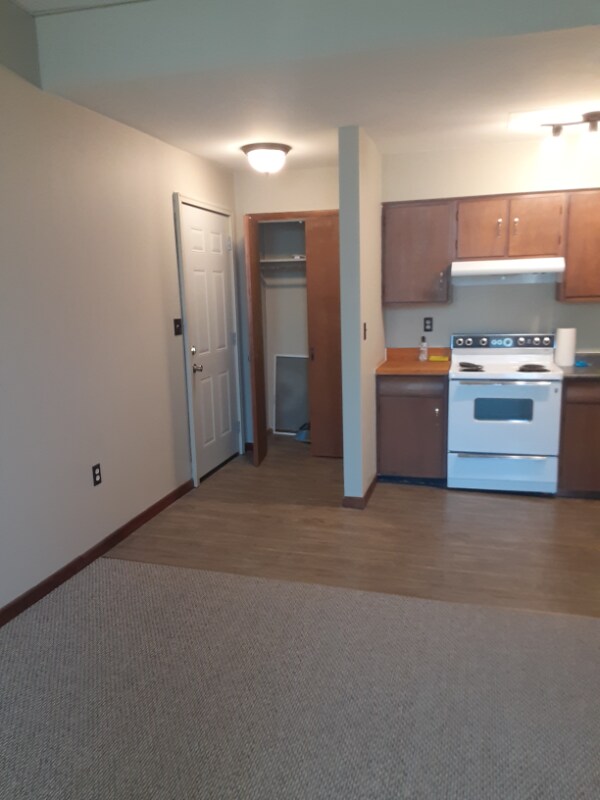 150 Main St Unit 5, McGregor, IA 52157 Room for Rent in McGregor, IA