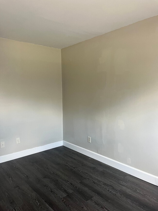Building Photo - Sunny Ridge Apartments