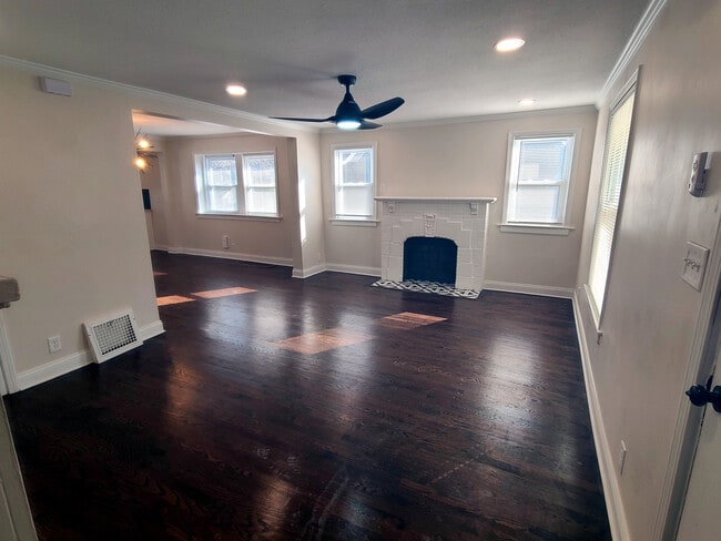 Building Photo - 5511 Lydia Ave