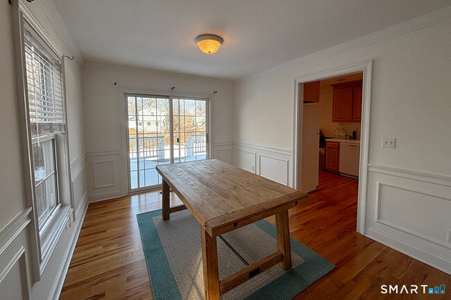 Foto del edificio - 379 S Pine Creek Rd