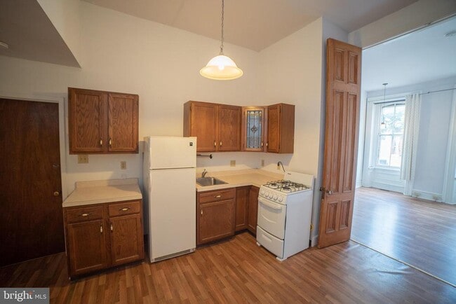 Building Photo - 141 N 21st St