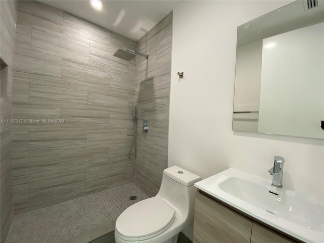 Foto del edificio - 931 NW 1st St