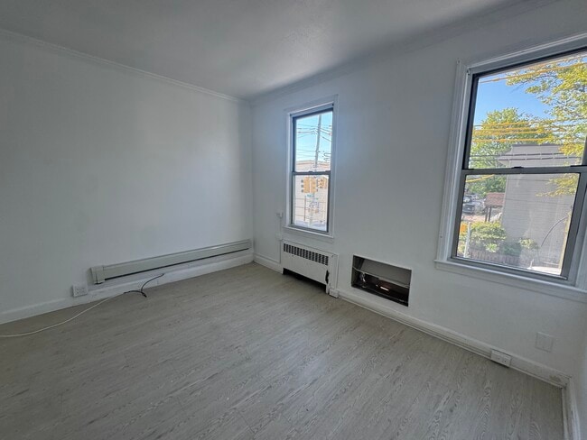 Foto del edificio - 1848 126th St