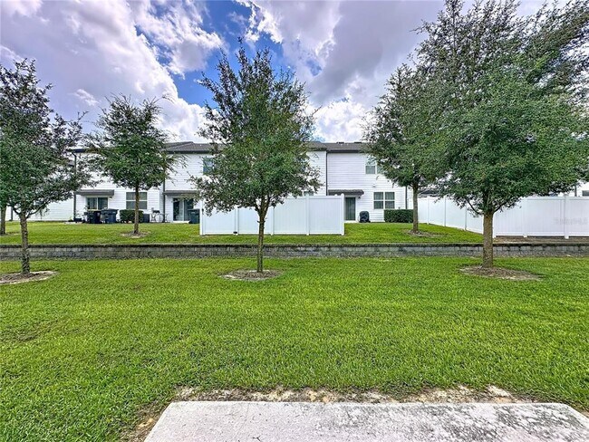 Building Photo - 927 Reserve Pl