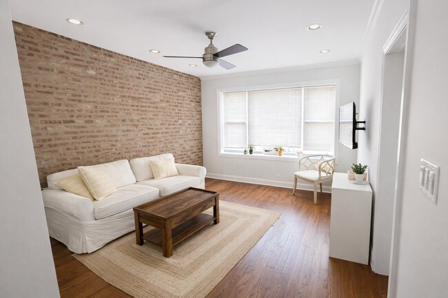 Foto del edificio - 2467 N Clark St