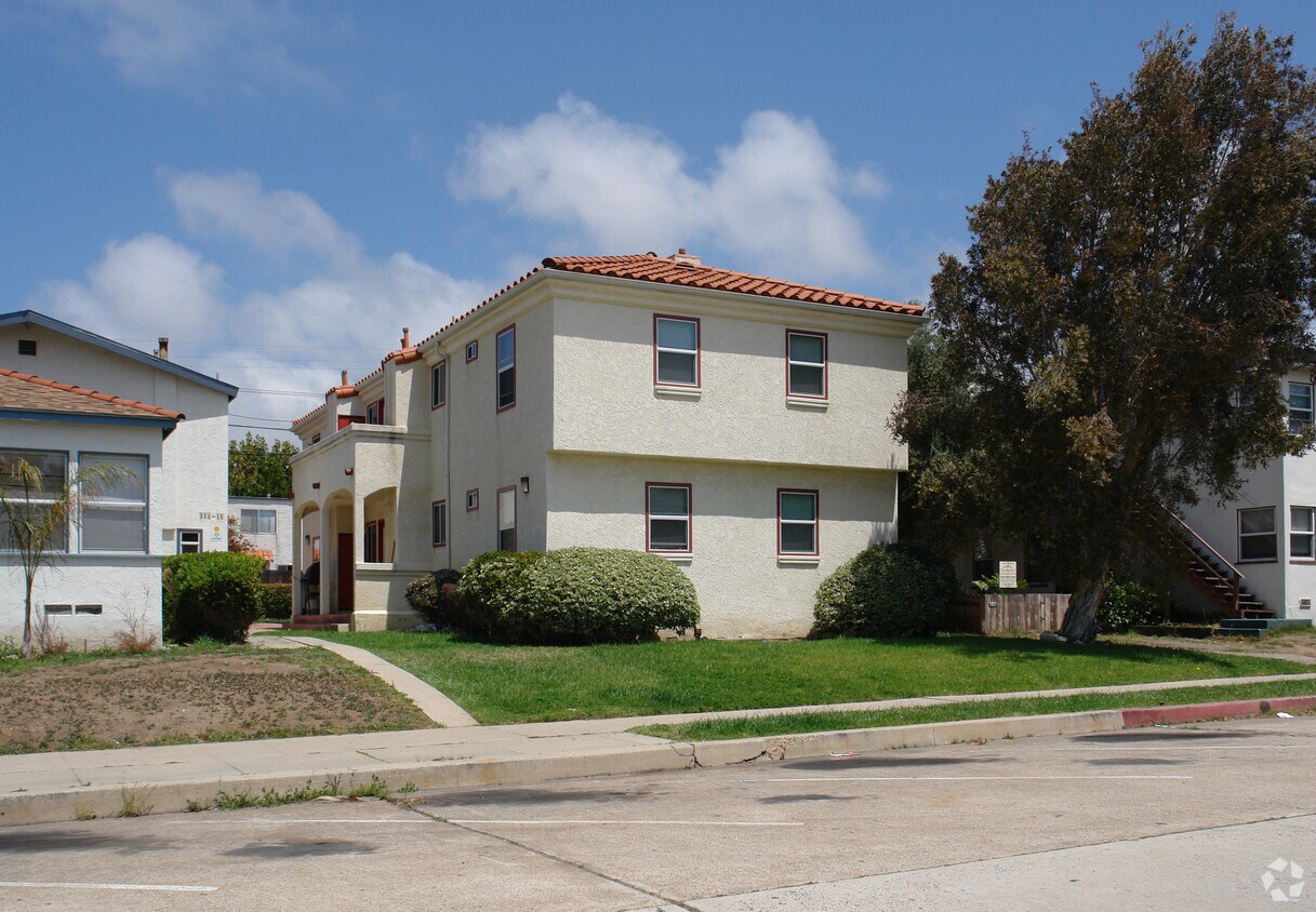 Primary Photo - 918-924 Emerald St