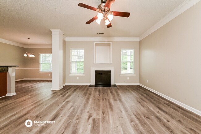 Building Photo - 520 Hansen Dr