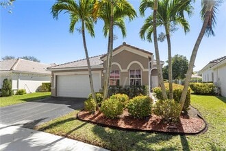 Building Photo - 4202 Sabal Ridge Cir