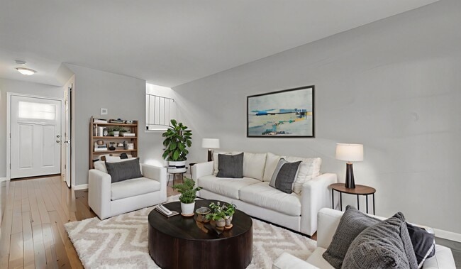 Photo - 4364 Varnum Pl NE House