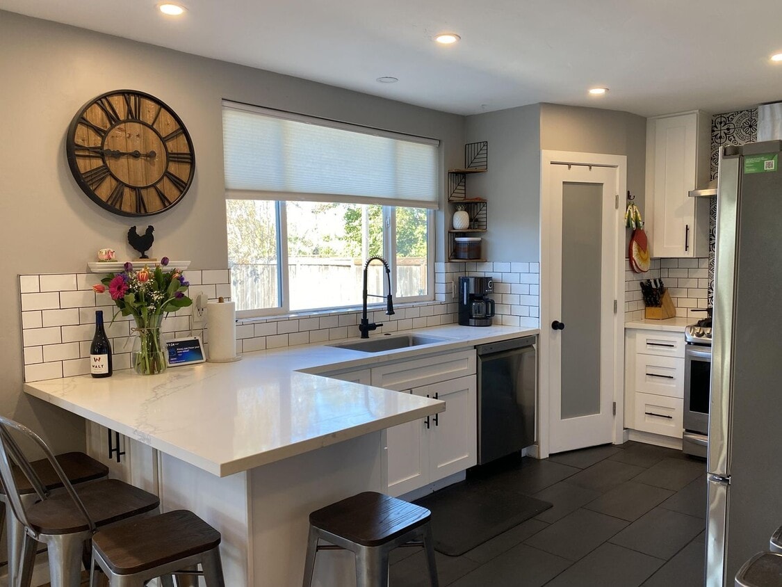 Primary Photo - Charming 3 bed 2 bath home in Serra Mesa