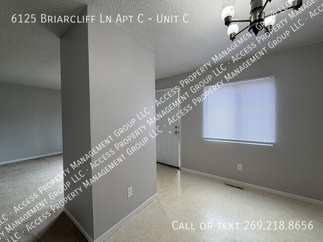 Foto del edificio - 6125 Briarcliff Ln