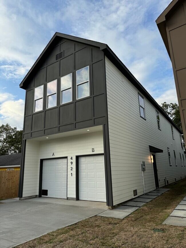 Photo - 4921 Pederson St Townhome