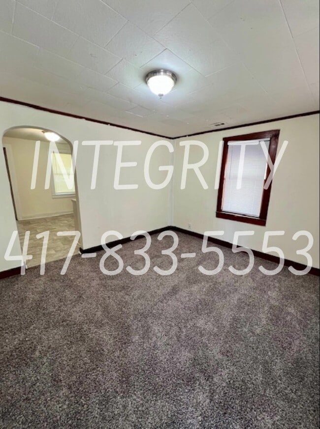 Foto del edificio - 1631 E 8th St N