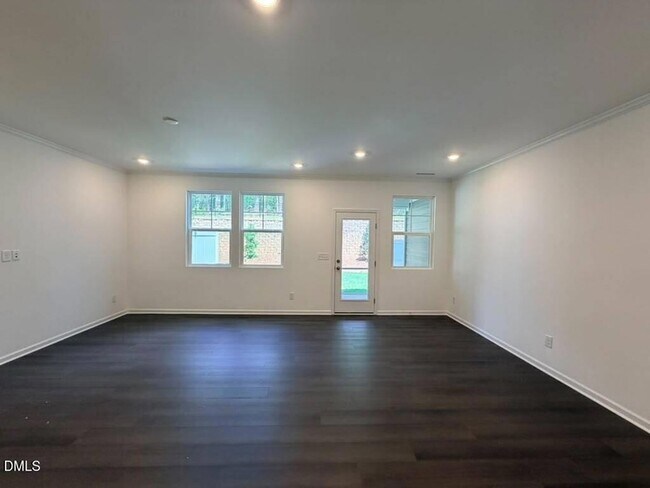 Building Photo - 228 Deercroft Dr