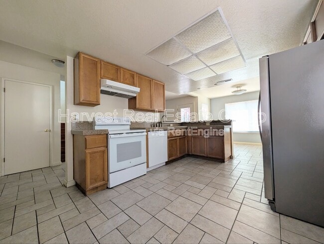 Building Photo - 4014 Penny Terrace