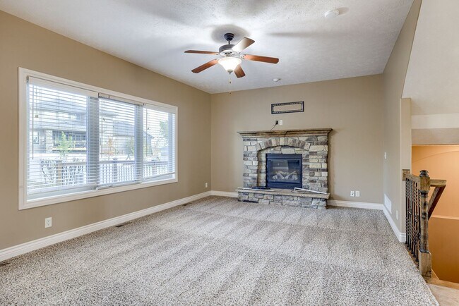Foto del edificio - Shadow Lake 5 Bedroom With Entertainer’s B...