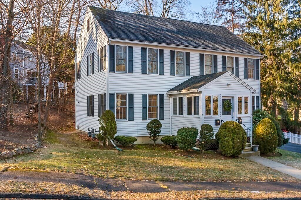 Primary Photo - 19 Fairbanks Ave