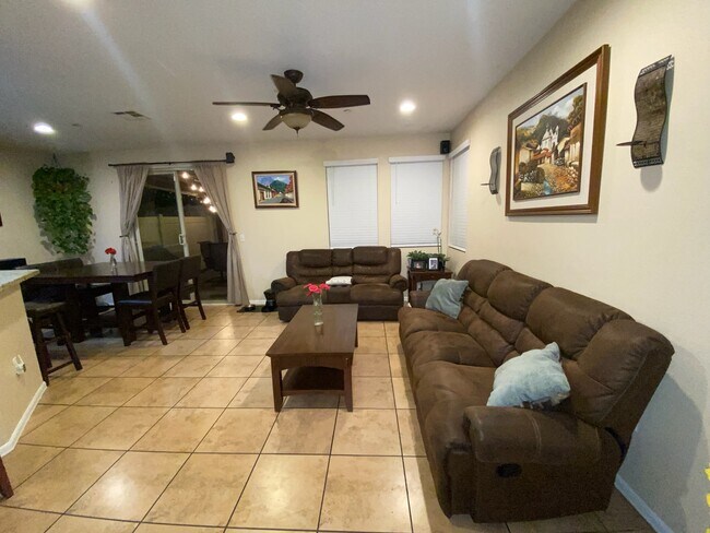Living Room - 9350 Laurel Canyon Blvd