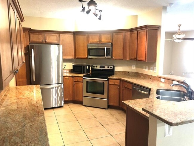 Foto del edificio - 923 N Virginia Ave