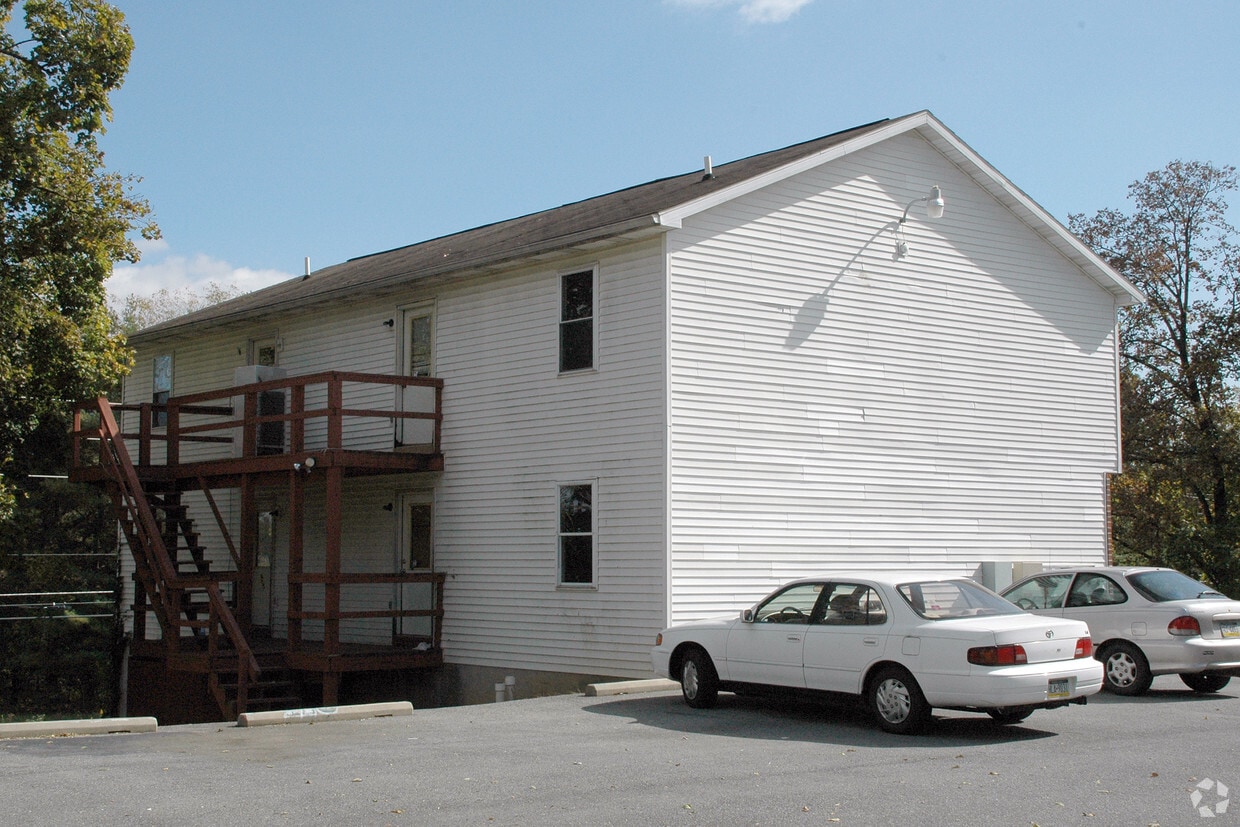 Building Photo - 15 Sunbeam Ct