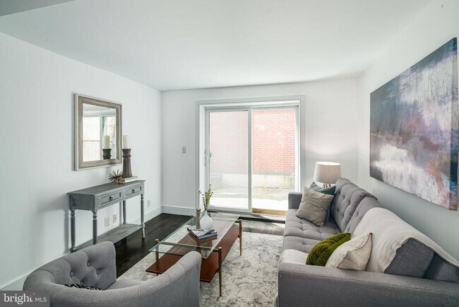 Foto del edificio - 1332 Rodman St