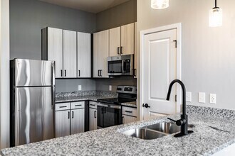 2BR, 2BA - 891SF Kitchen 2 - 6228 Music City