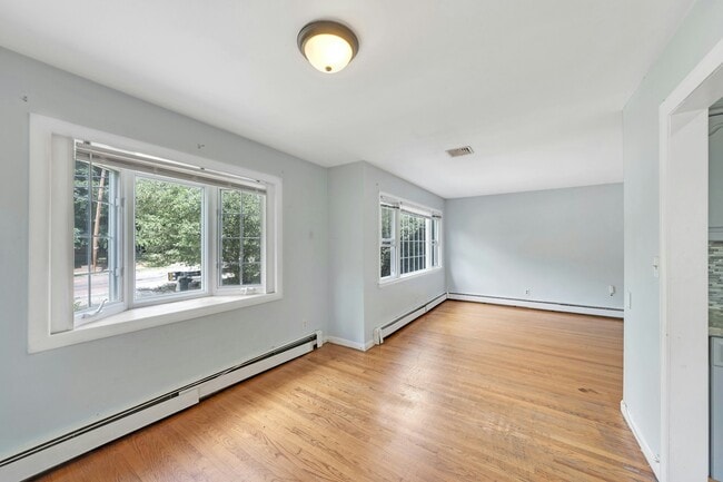Foto del edificio - 106 Hillside Ave