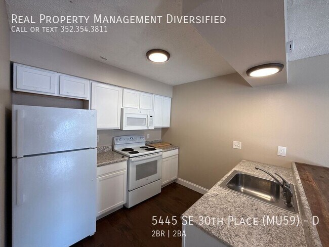 Foto del edificio - 5445 SE 30th Pl