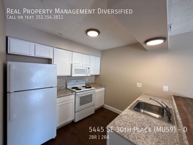 Building Photo - 5445 SE 30th Pl