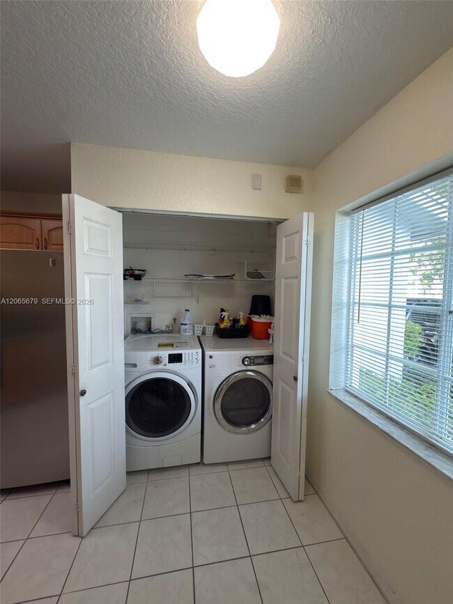 Foto del edificio - 1105 SW 44th Way